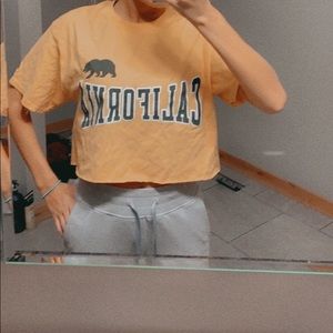 Cropped Champion California Tee